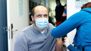 covid-19 Janez Poklukar