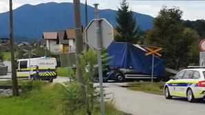 Nesreča vlaka in tovornjaka