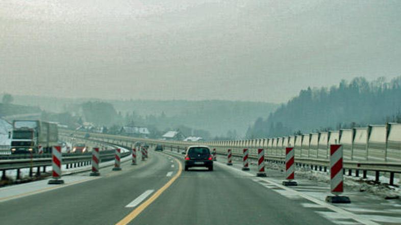 Do 23. junija bo z viadukta Tržiška Bistrica odstranjena plastična dilatacija.