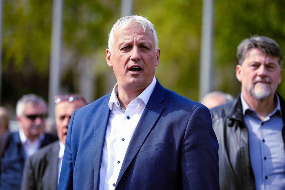 protikorupcijski shod, ki ga ob ustanovni seji DZ organizira Aleš Primc | Avtor: Saša Despot