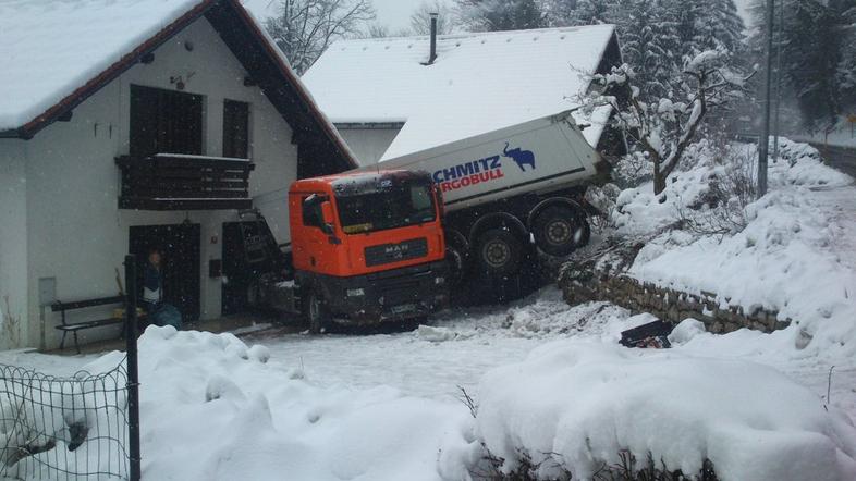 Zdrs tovornjaka na dvorišče