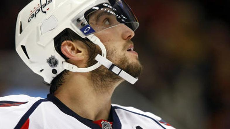 Ovečkin zaradi grobega starta nad Gleasona ne sme igrati dve tekmi. (Foto: Reute