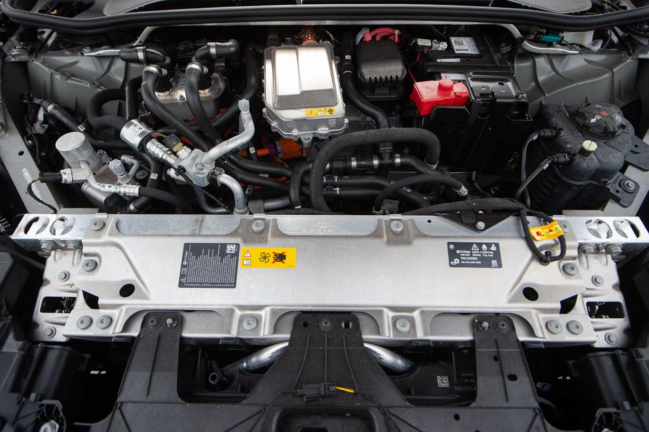 BMW iX | Avtor: Anže Petkovšek