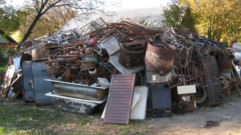 Romi, ki se preživljajo z zbiranjem kosovnih odpadkov, so z novim načinom odvoza