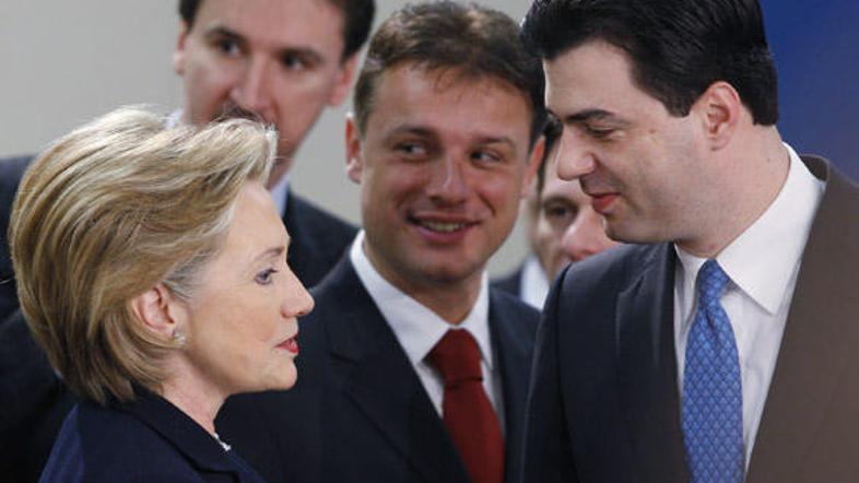 Na Hrvaškem so se pojavila ugibanja, da za dogovorom, ki je bil na Hrvaškem spre