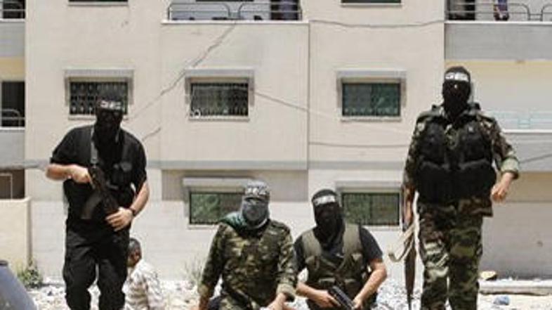 Zamaskirani pripadniki Hamasa.