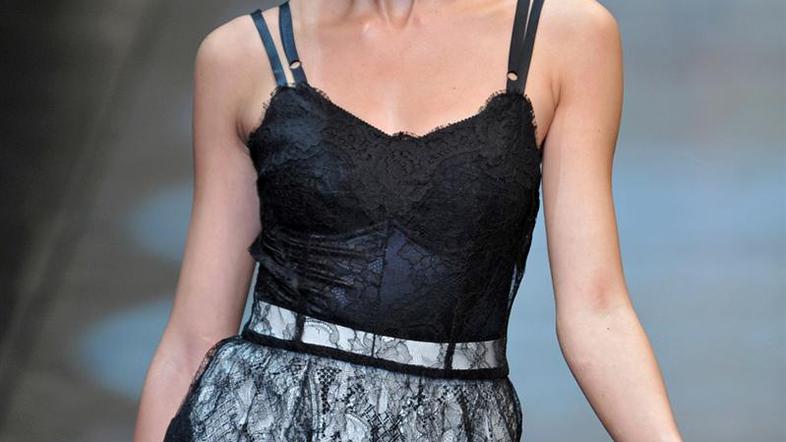 Čipke kombinirajte vsepovsod. (Foto: Imaxtree)