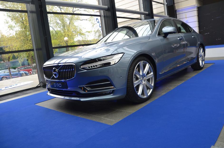 Volvo S90