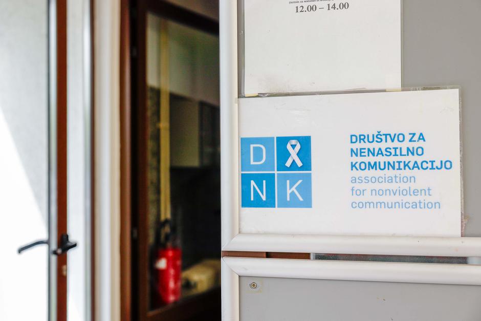 DNK, Društvo za nenasilno komunikacijo | Avtor: Saša Despot