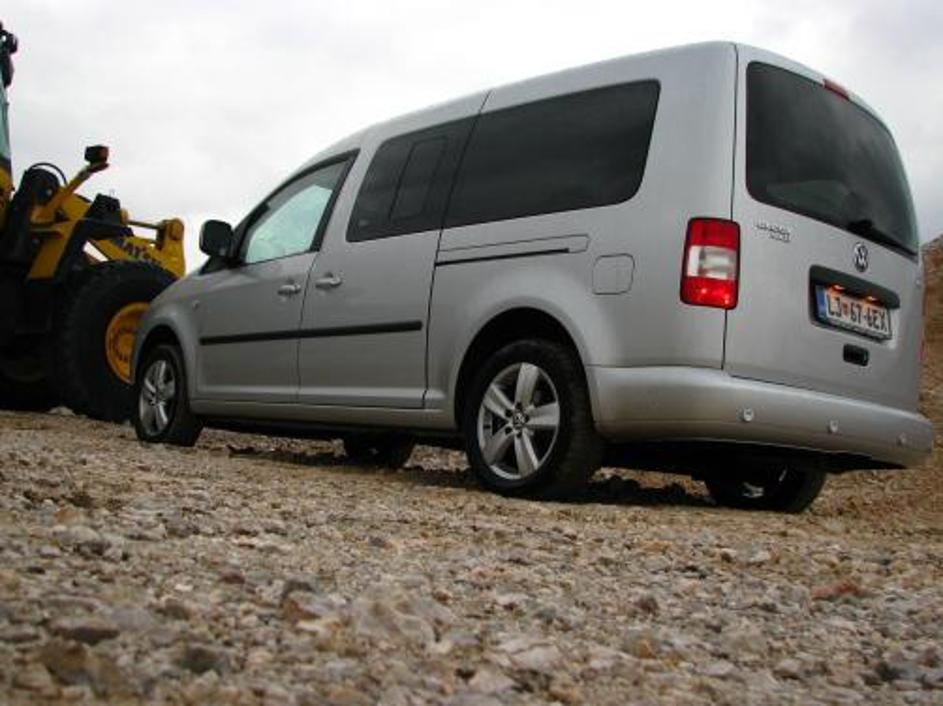 Caddy DSG ima sedem sedežev, po potrebi in z nekaj telovadbe pa ga lahko preured