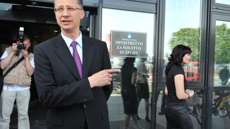 "Po deležu BDP za izobraževanje smo v OECD v sredini, prav tako po rezultatih me