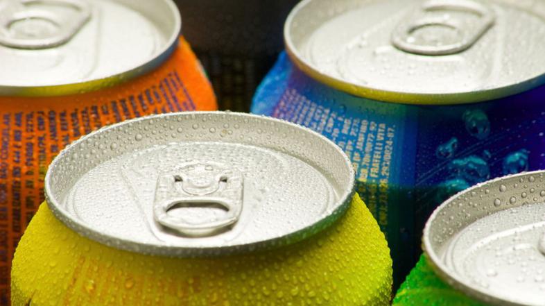 gazirana pijača, pločevinka