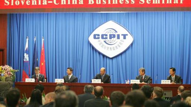 Janša je opozoril, da Slovenija v menjavi s Kitajsko beleži velik primanjkljaj.