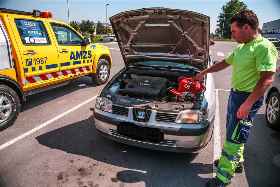 AMZS pomoč na cesti | Avtor: Saša Despot