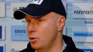 Bojan Zajc še vedno odigra kakšno partijo hokeja.