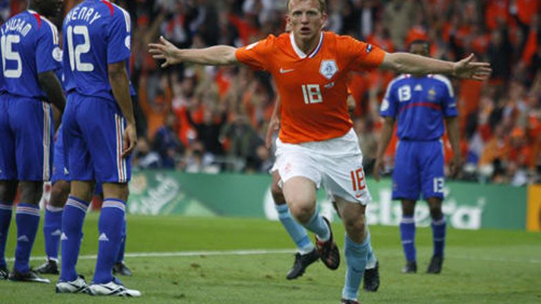 Dirk Kuyt je v deveti minuti izkoristil nepazljivost francoskih branilcev in Niz