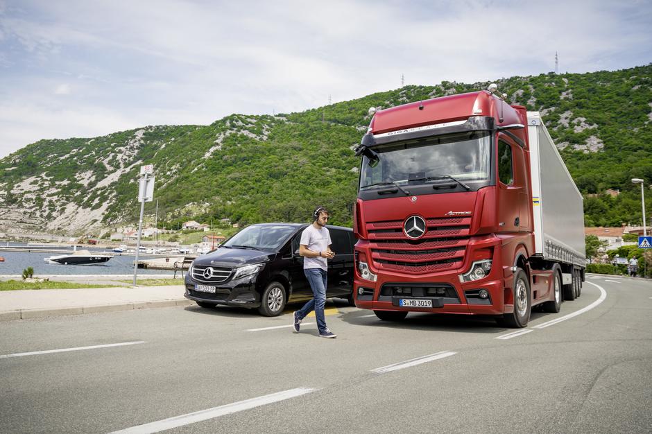 Mercedes-benz actros | Avtor: Daimler