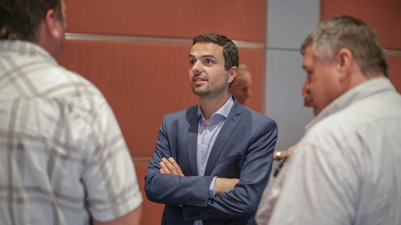 Matej Tonin pred sejo sveta NSi