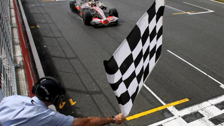 lewis hamilton silverstone 2008