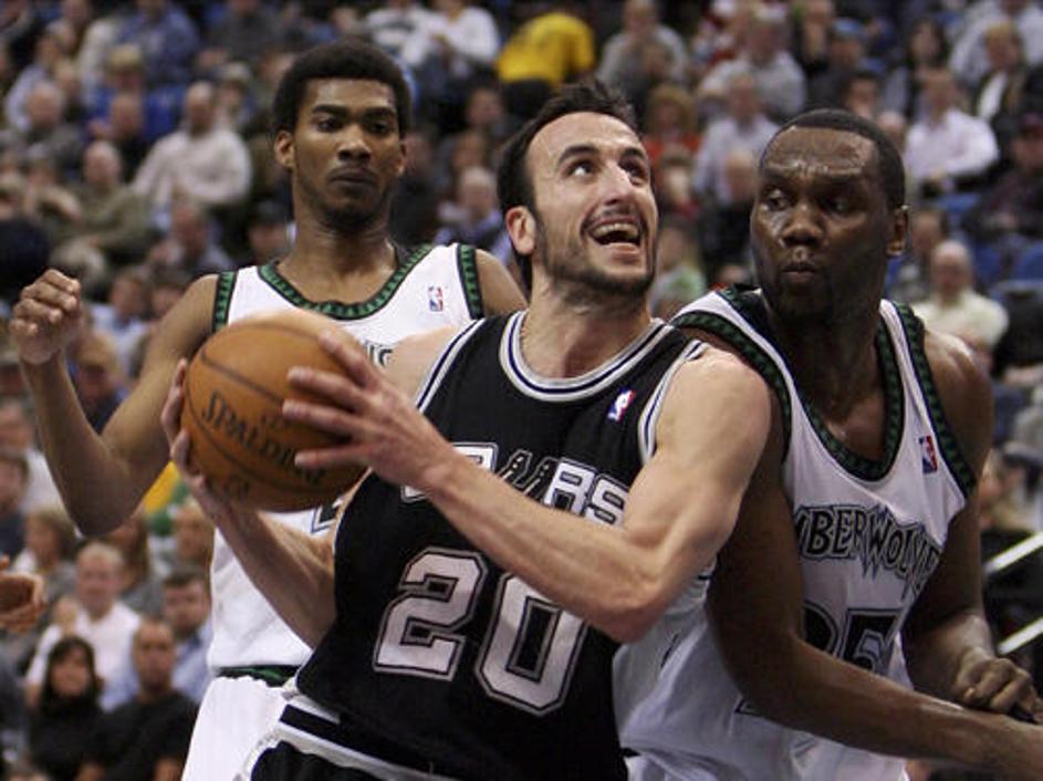 Ginobili je močno presegel letošnje povprečje 16 točk na tekmo. (Foto: Action Im