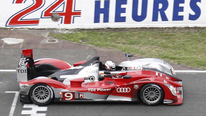 Mike Rockenfeller,Timo Bernhard in Romain Dumas so osvojili Le Mans. (Foto: Reut