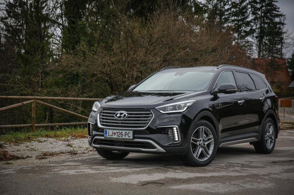 Hyudai Grand Santa Fe