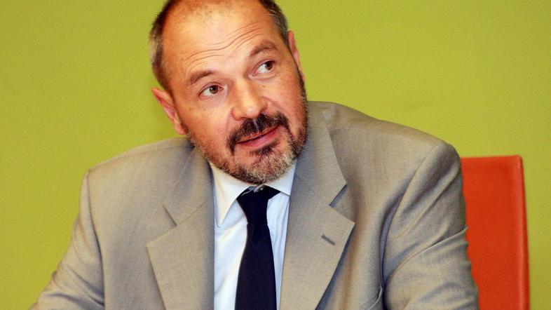 Kjer banke vidijo možnost tržnih prodorov, vzdržujejo, kjer ne, pa nepremičnine 