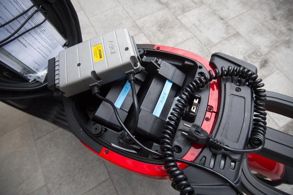 električni skuter Askoll eS2 | Avtor: Anže Petkovšek