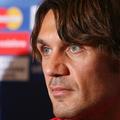 Paolo Maldini je trenutno na dopustu, kjer razmišlja o Chelseajevi ponudbi.