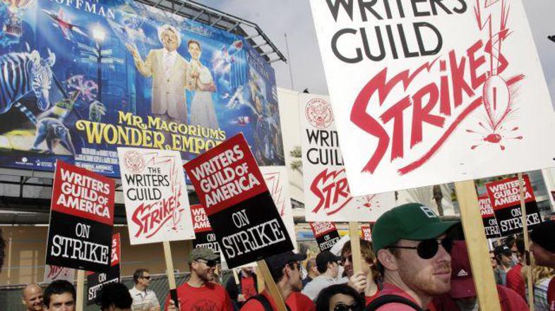 Scenaristi bodo najverjetneje odložili transparente. Novi deli priljubljenih nad