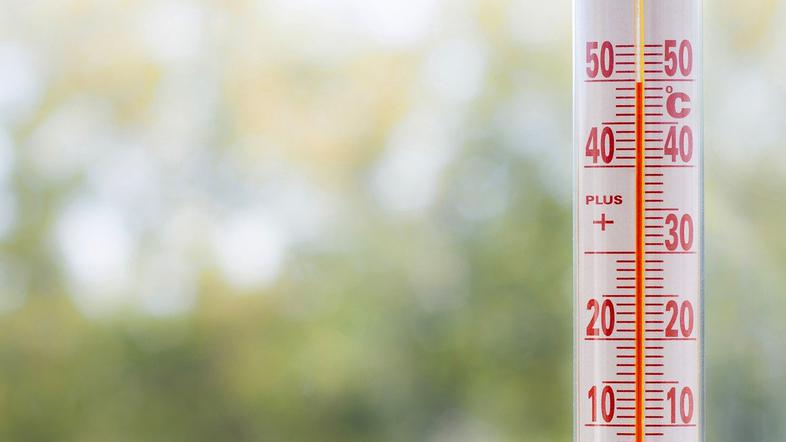 vročina temperatura sonce pripeka termometer