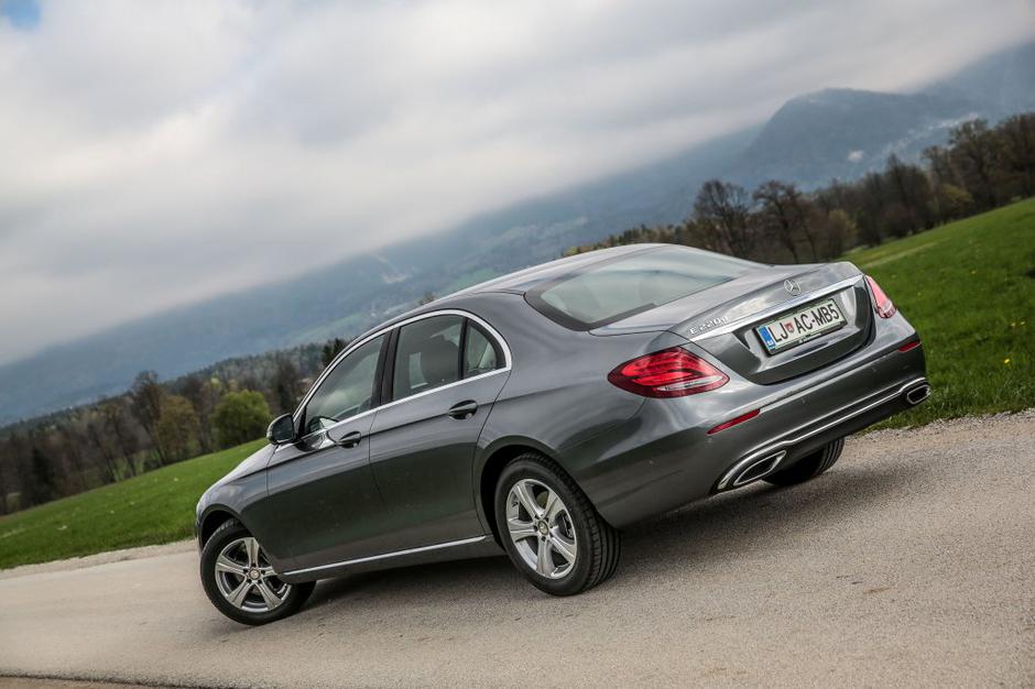 Mercedes E | Avtor: Saša Despot