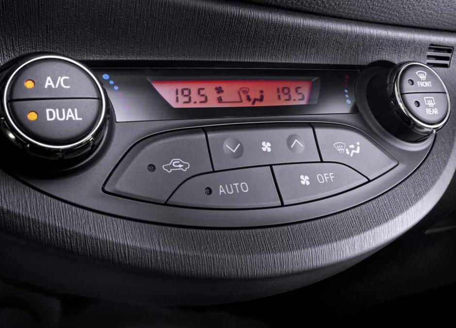 Zračne reže toyota klimatska naprava klima | Avtor: Toyota