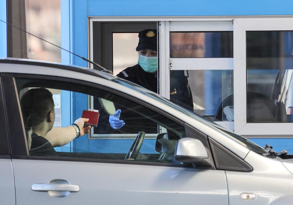 Meja med Hrvaško in Slovenijo mejni prehod | Avtor: Profimedia