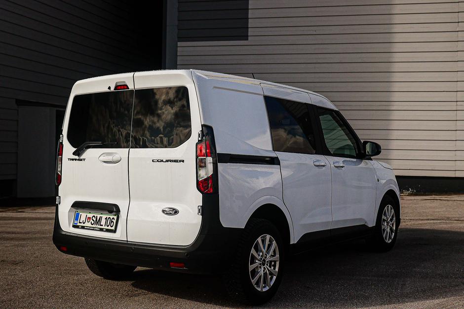 ford transit courier furgon | Avtor: Saša Despot
