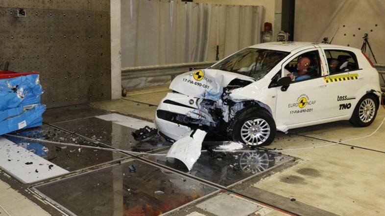 Fiat punto (letnik 2005) na testih EuroNCAP