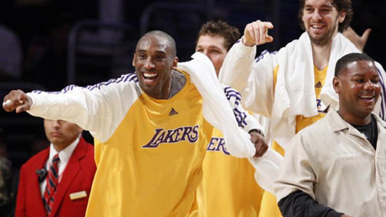 Veselje Kobeja Bryanta in Pauja Gasola ob osvojitvi prvega mesta zahodne konfere