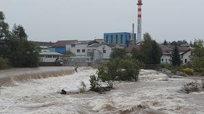 Reka Sora, Goričane, jez pri papirnici Goričane, visoka reka