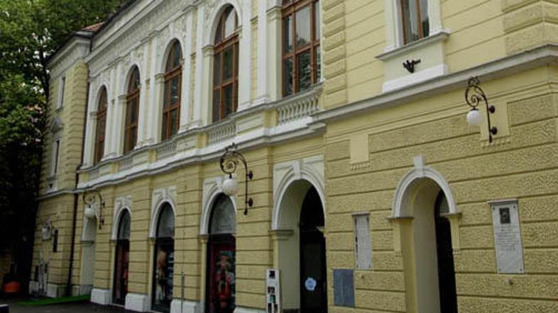 Predstavniki Šentjakobskega gledališča Ljubljana so se na pomoč obrnili na posla