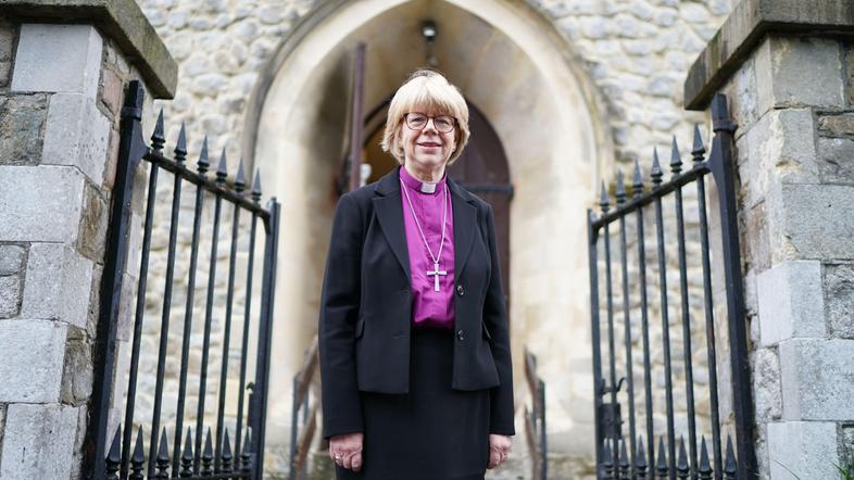 Sarah Mullally canterburyjska nadškofinja