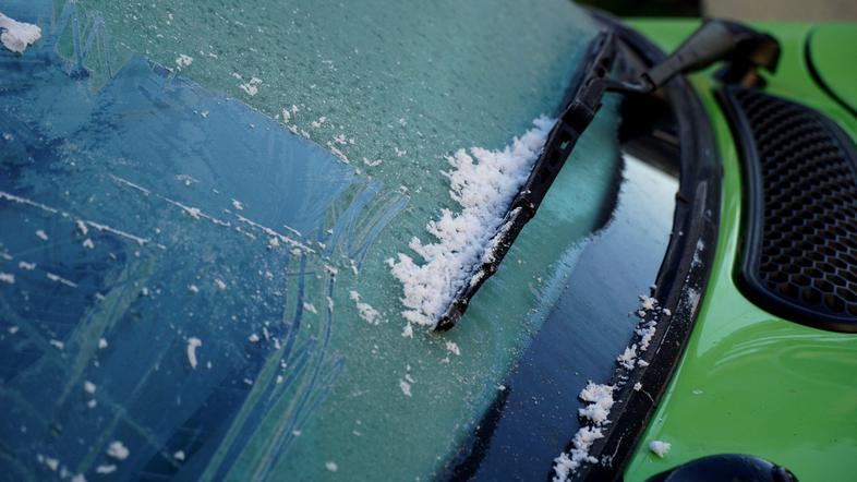 zima mraz zmrzal nizke temperature slana ivje