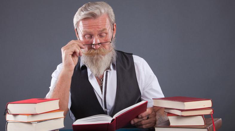 Profesor z očali