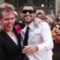 Perez Hilton (levo) bo, čeprav mu grozi nižja branost, prenehal pisati žaljive b
