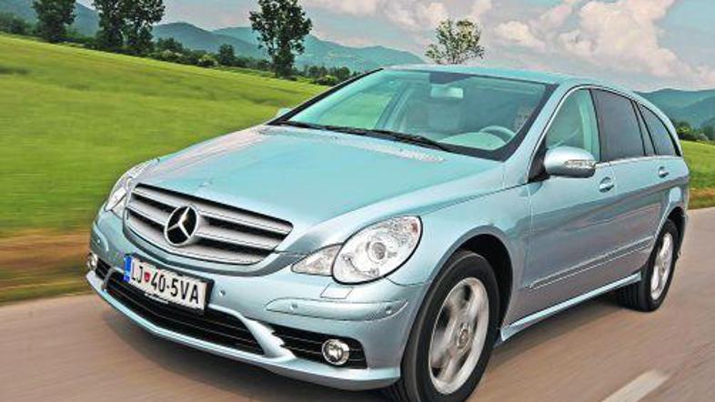 Kljub stalnemu štirikolesnemu pogonu R nikakor ni terenec, ampak udoben potovaln