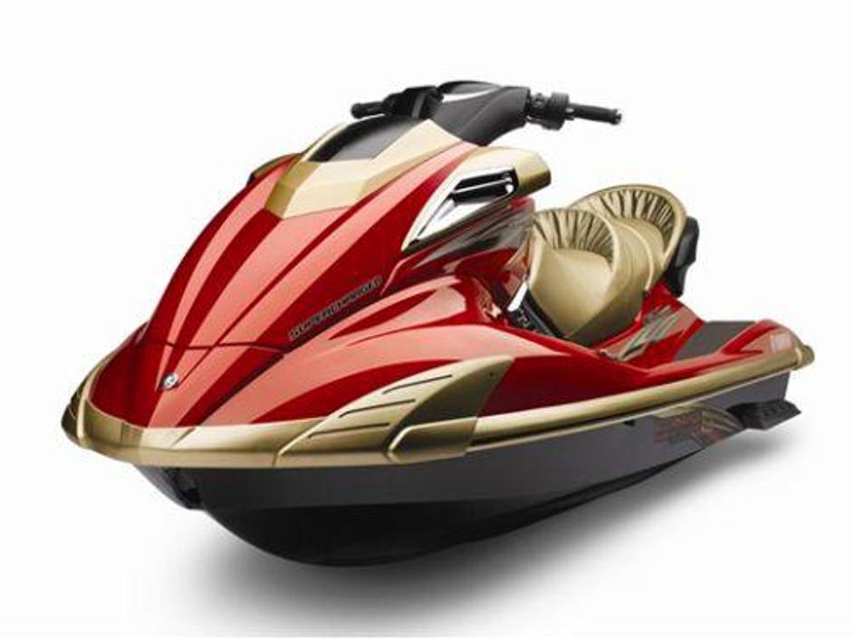 FX cruiser SHO je po dolžini že skorajda primerljiv z avtomobilom nižjega razred