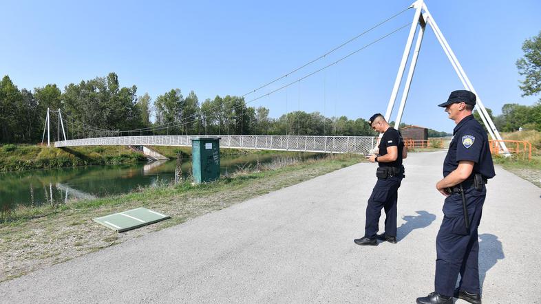 Iskanje trupla moškega, ki je skočil v reko Dravo in se ni vrnil