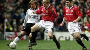 Mendieta Scholes Irwin Manchester United Valencia Liga prvakov