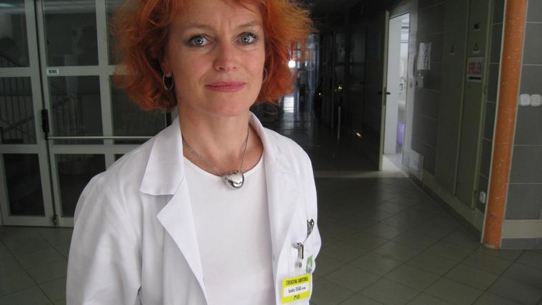 “Lažje pridobivanje novih zdravnikov iz tujine je sicer dobrodošlo, a moramo bit