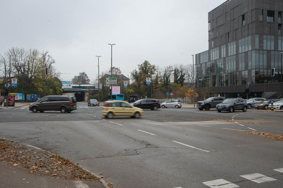 Podvoz Orto bar | Avtor: Anže Petkovšek