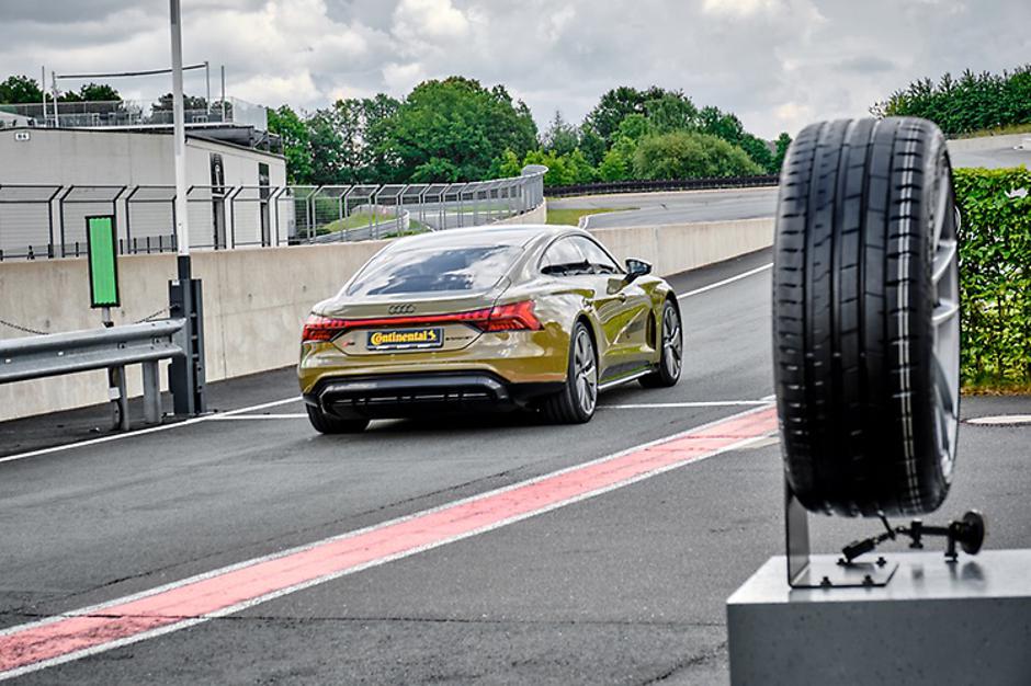 Continental pnevmatika SportContact 7 | Avtor: Continental